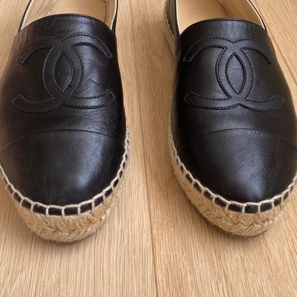 CHANEL WOMEN ESPADRILLES - SIZE 38 - Picture 4 of 13